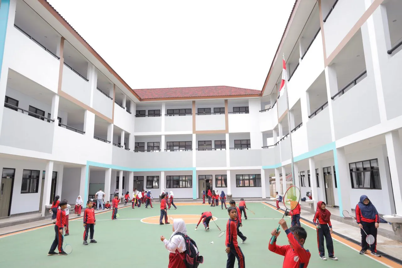 Gedung SDN Muncul 01 yang megah setelah revitalisasi, simbol kemajuan pendidikan di Tangerang Selatan