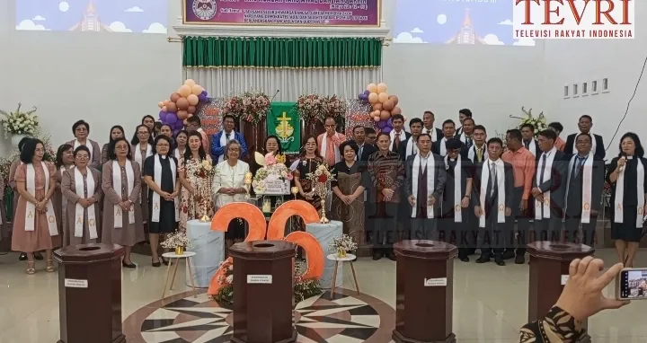 Bupati Joune Ganda bersama Jemaat GMIM Diaspora Watutumou III merayakan HUT ke-26